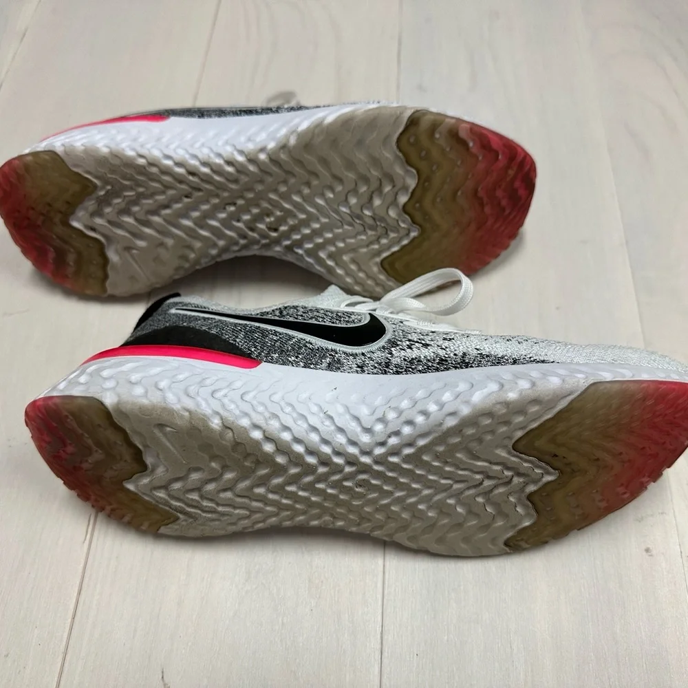 Nike Women's Gray and Pink Sneakers - Picture 3 of 4